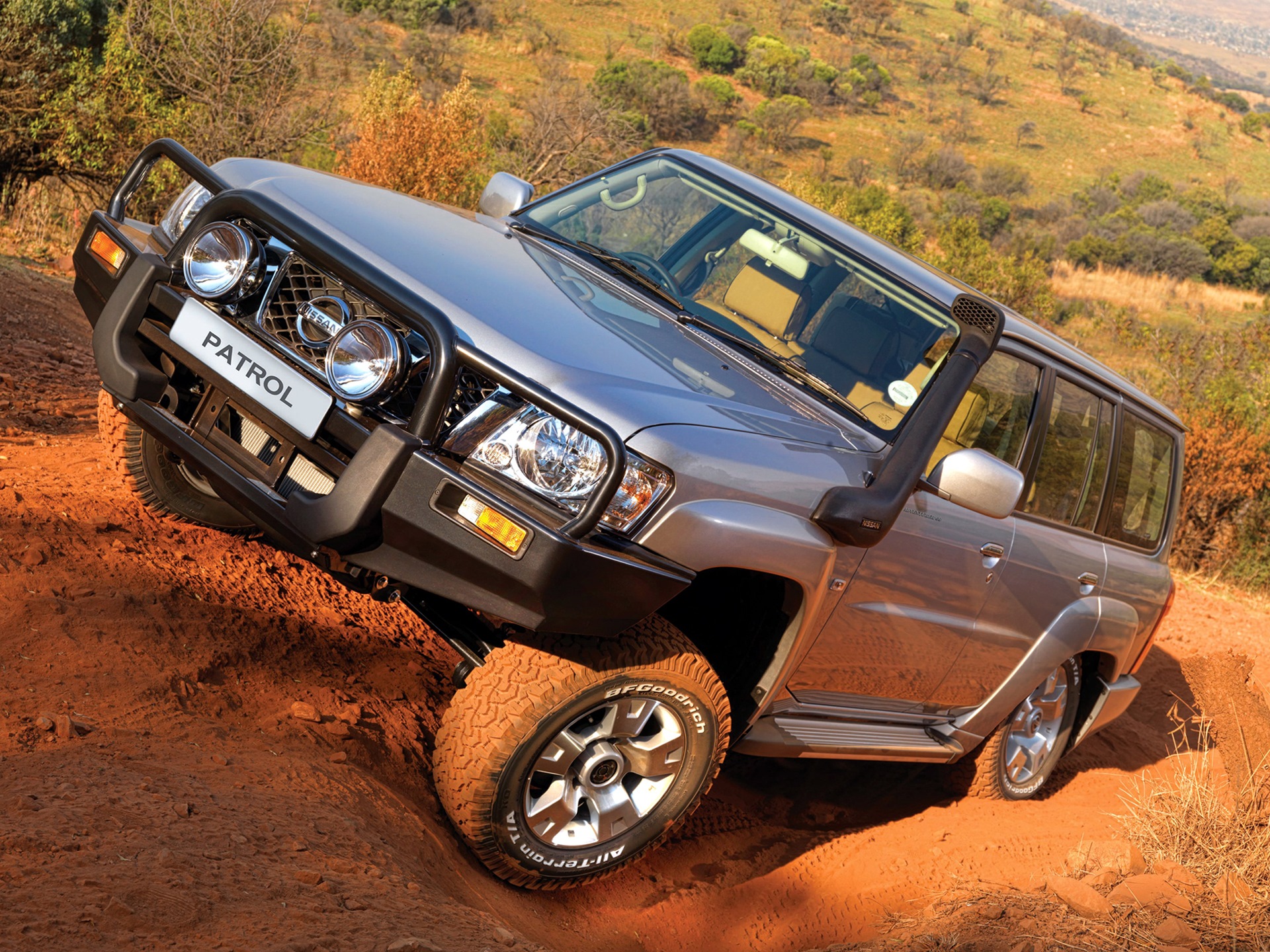 Nissan Patrol y61 Wallpapers