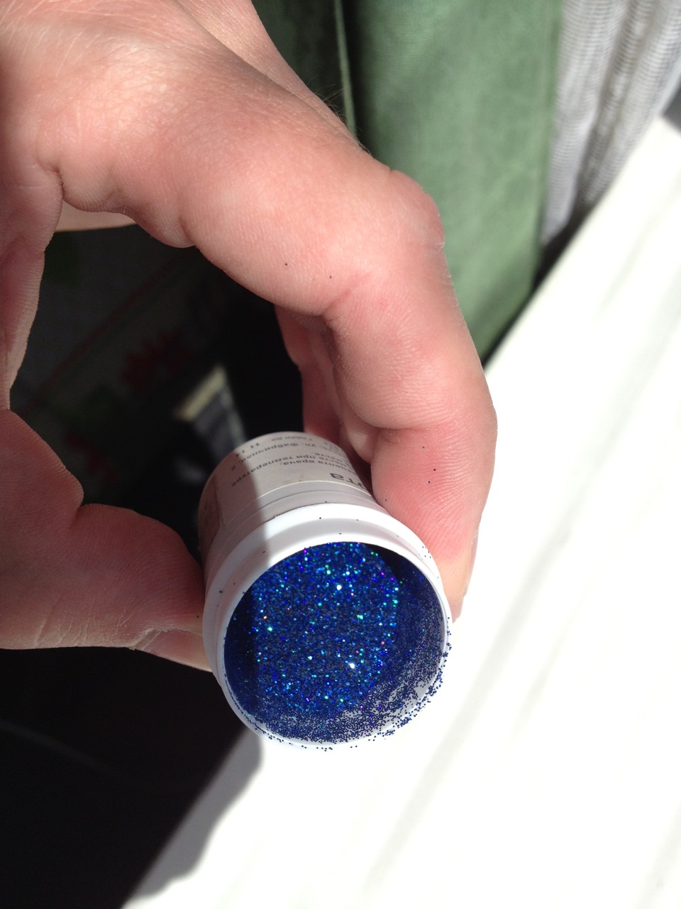 Чем покрасить колесо внутри для бассейна - фото