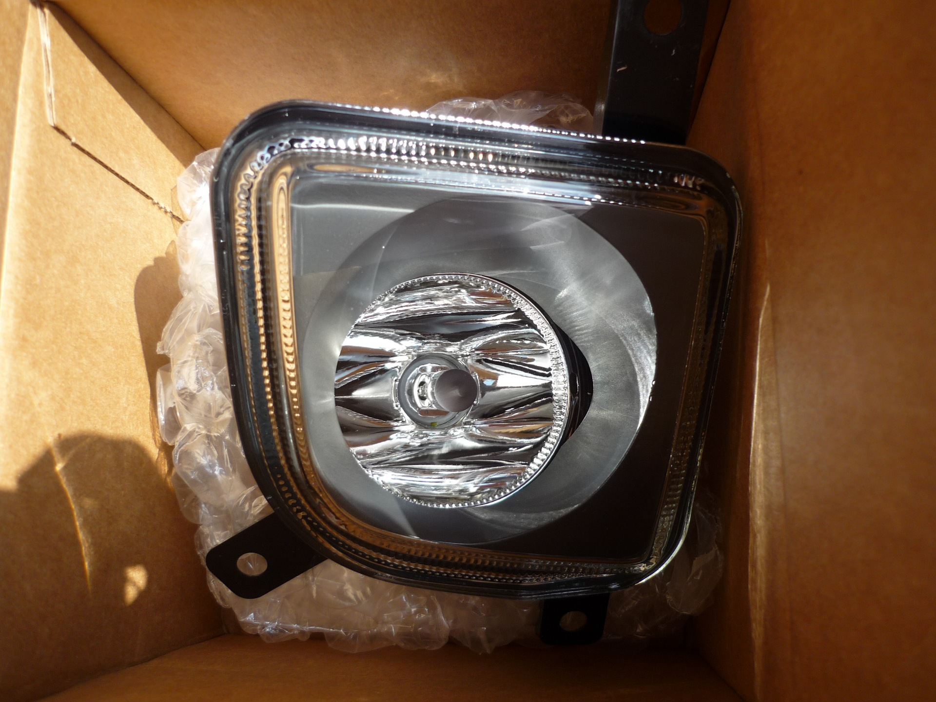 Обновляю противотуманки — Chrysler Crossfire, 3,2 л, 2004 года ...
