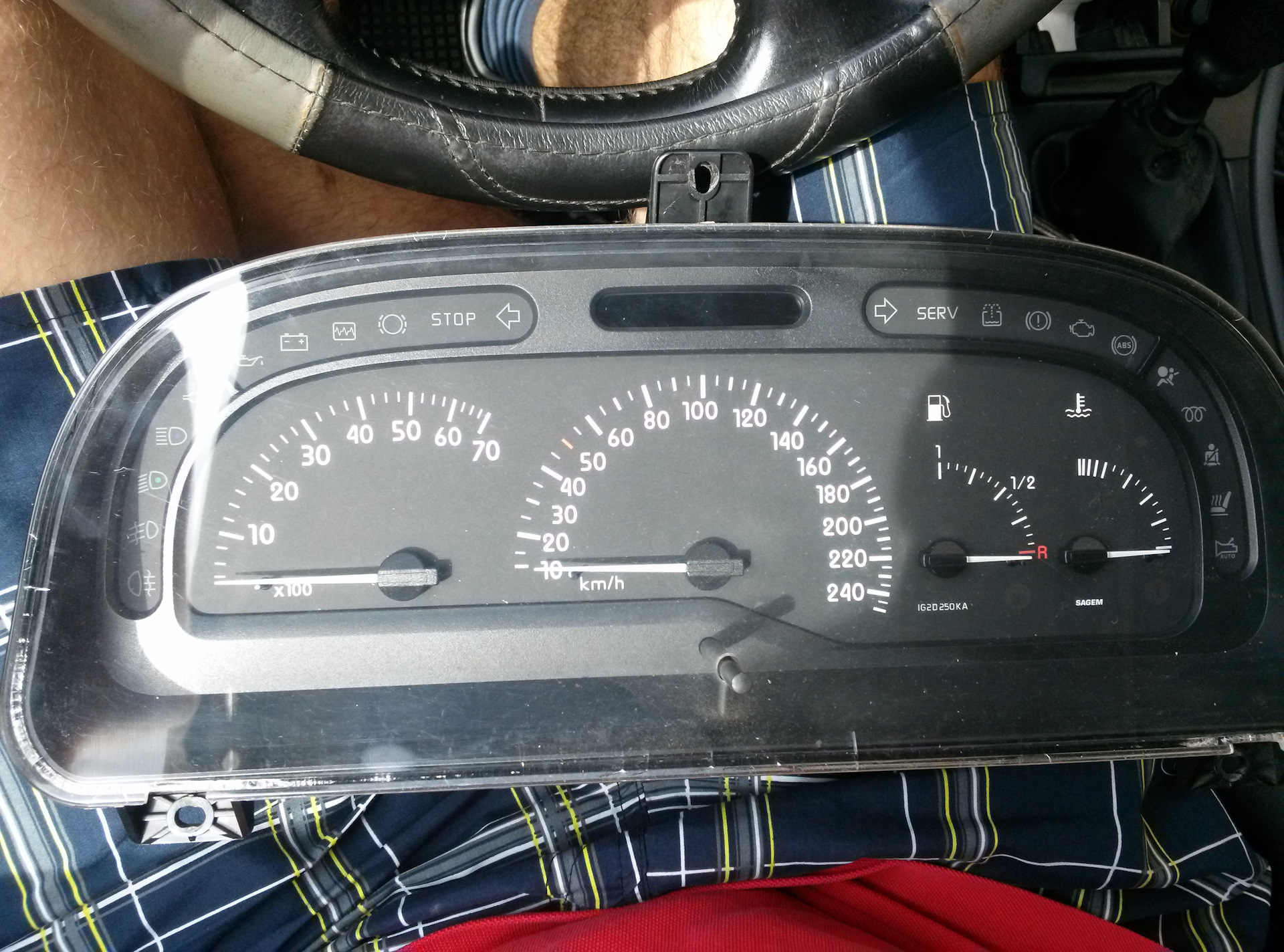 приборная панель рено альпин 110. панель приборов лагуна 1. панель приборов лагуна 1. комбинация приборов рено лагуна 1. панель приборов рено лагуна 1.