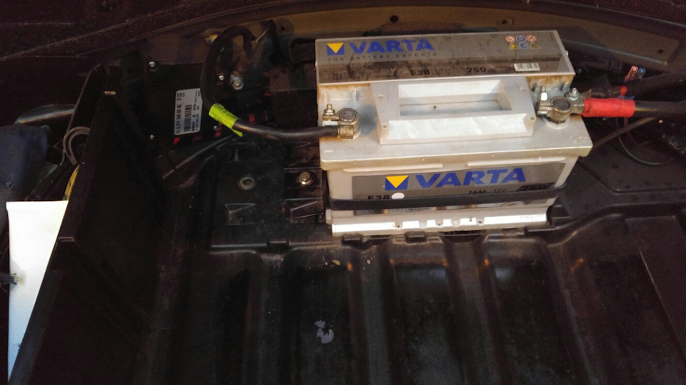 Акб мерседес 211 где находится LkbAuto.ru