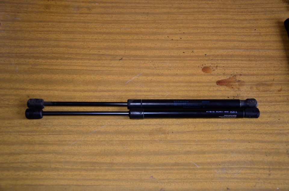 сверху — оригинал, снизу — lesjofors — Nissan Patrol GR II (Y61)