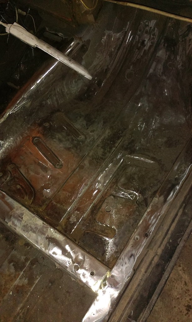 День 2-3 До разбирал салон + крылья, снятие ржавчины которая была ...