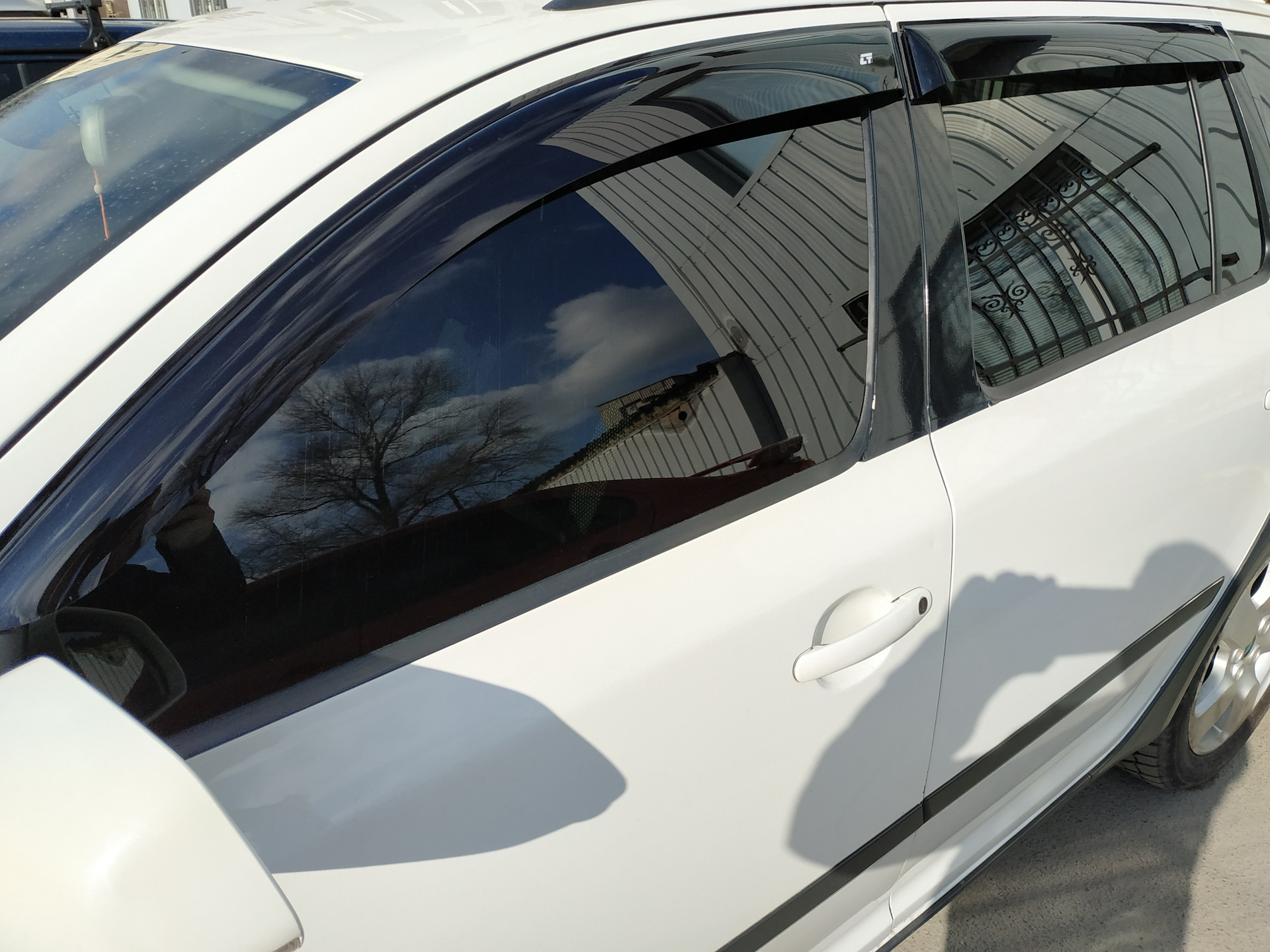ветровики skoda octavia a7. ветровики шкода октавия а7. дефлекторы шкода октавия а7. дефлекторы окон для skoda octavia a7. дефлектор skoda octavia a7.
