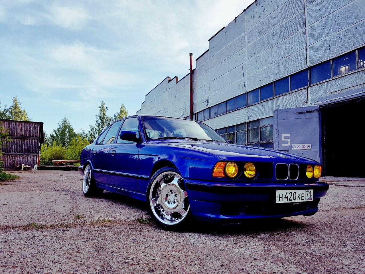 BMW e34 525i