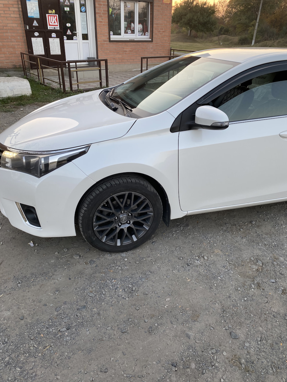 Диски — Toyota Corolla (160), 1,6 л, 2014 года | колёсные диски | DRIVE2