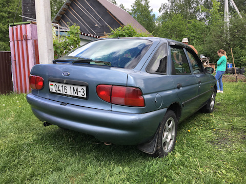 Сравнение с конкурентами (Opel Astra F, VW Golf III)