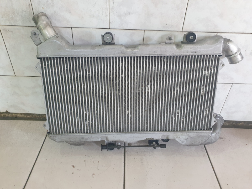 Фото в бортжурнале Toyota Land Cruiser 200