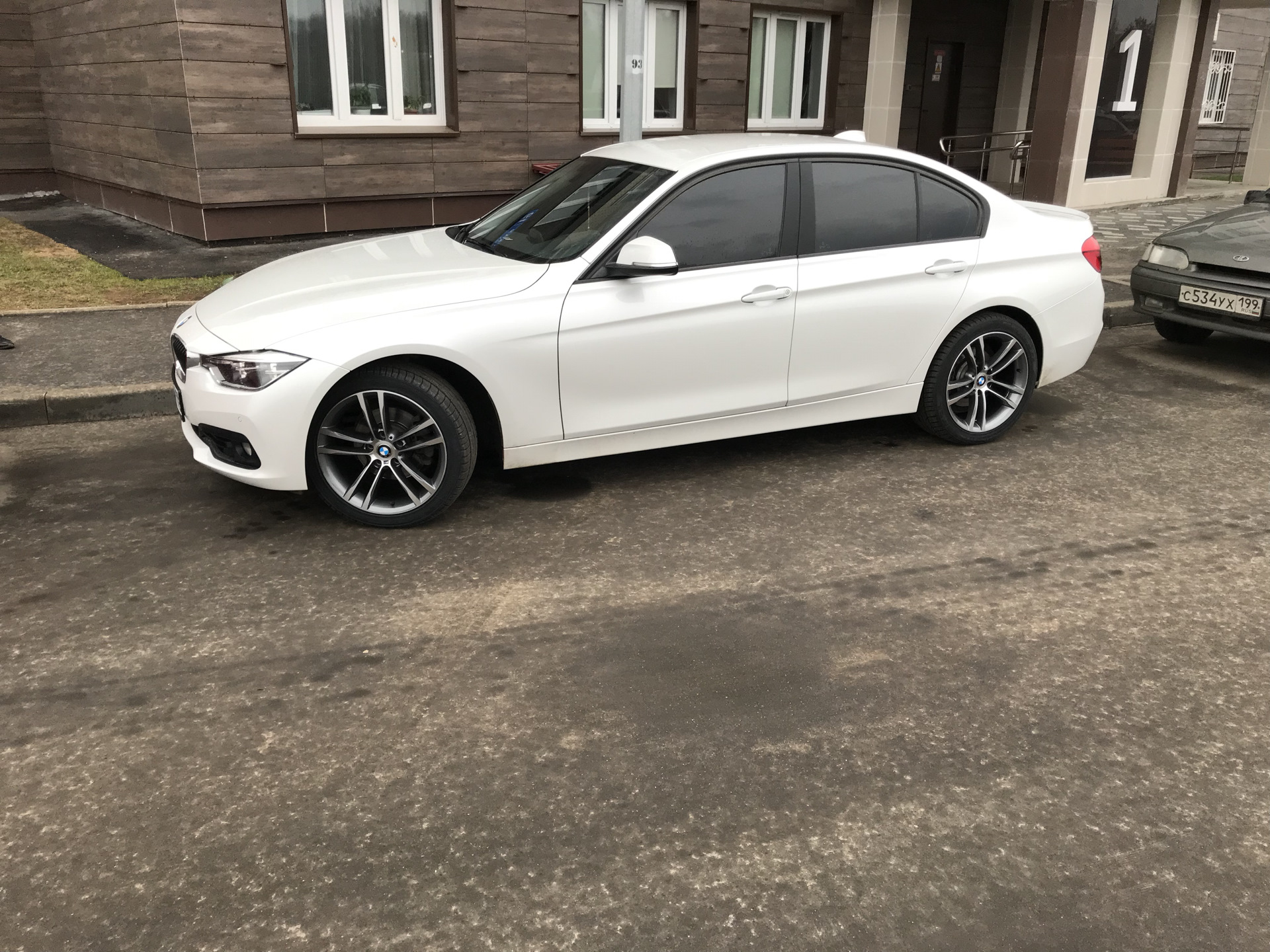 БМВ 335 f30 перламутр