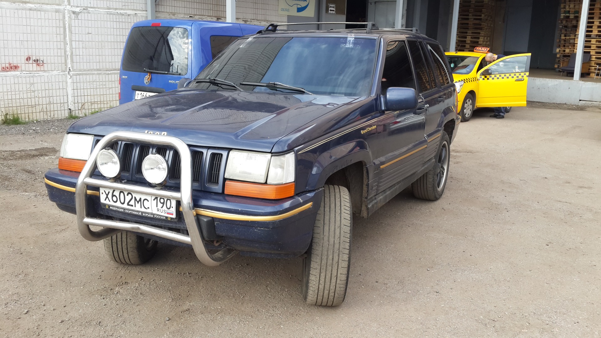 Jeep Grand Cherokee (ZJ) 4.0 бензиновый 1993 | гранд широкий на DRIVE2