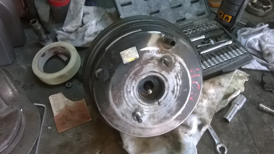 замена тормозного вакуума — Honda Civic Hatchback (5G), 1,6 л, 1993 ...