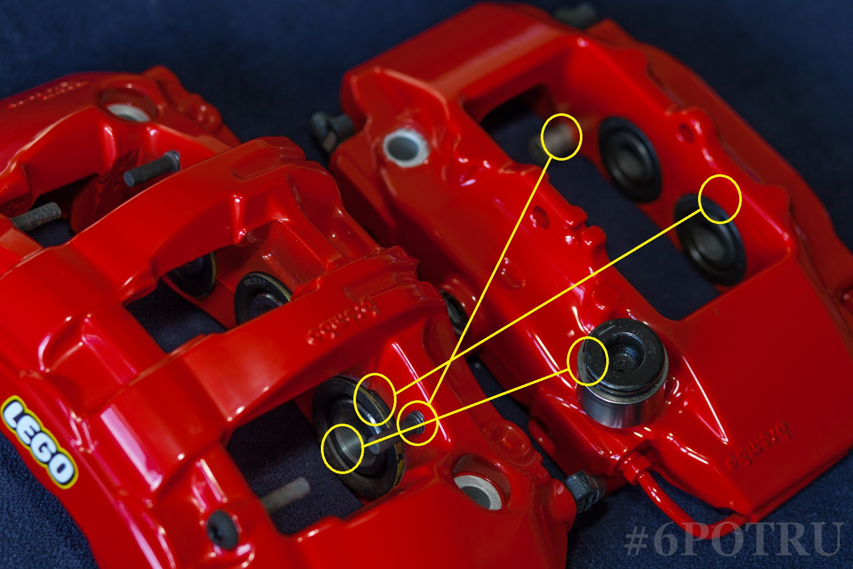 Радиальное крепление. Суппорт тормозной BREMBO BMW e90. Поршень суппорта BREMBO fpi055. Суппорта Брембо в БМВ. Суппорт BREMBO Порше.
