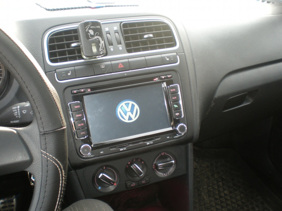 Автомагнитола volkswagen. Штатная магнитола Volkswagen Polo 2016. Магнитола поло седан 2012. Штатная магнитола Фольксваген поло седан 2016. Магнитола VW Polo sedan 2015.