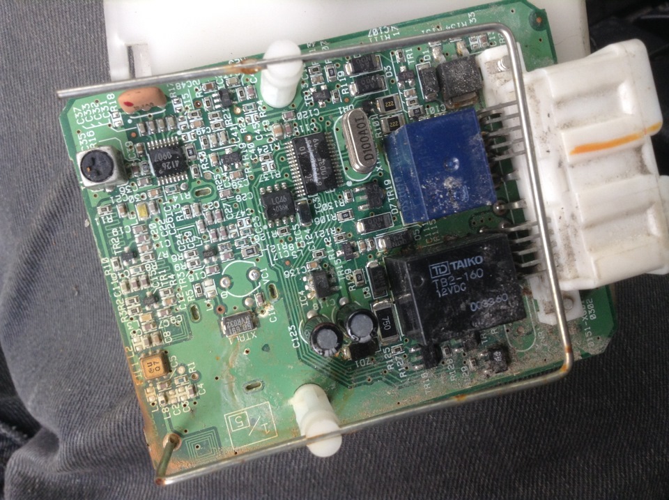 починка центрального замка — Subaru B4 (BE), 2 л, 2000 года ...