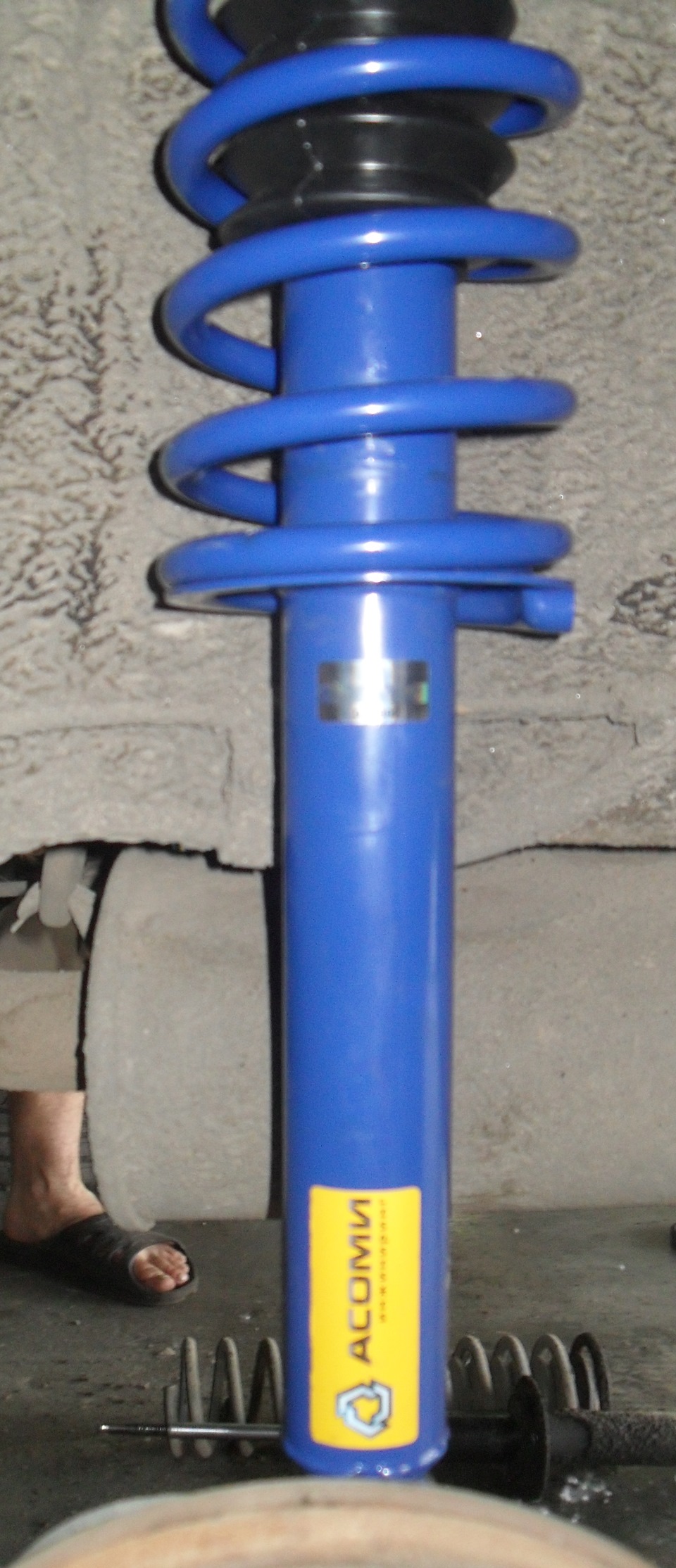 Задние стойки приора. Асоми стойка 21905 с красными пружинами. Асоми задние стойки. Асоми задние стойки. Асоми задние стойки.