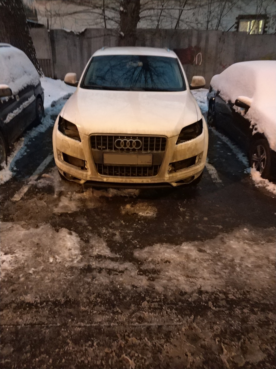 Кража Фар с Audi Q7 — Audi Q7 (1G), 3 л, 2011 года | помощь на дороге |  DRIVE2