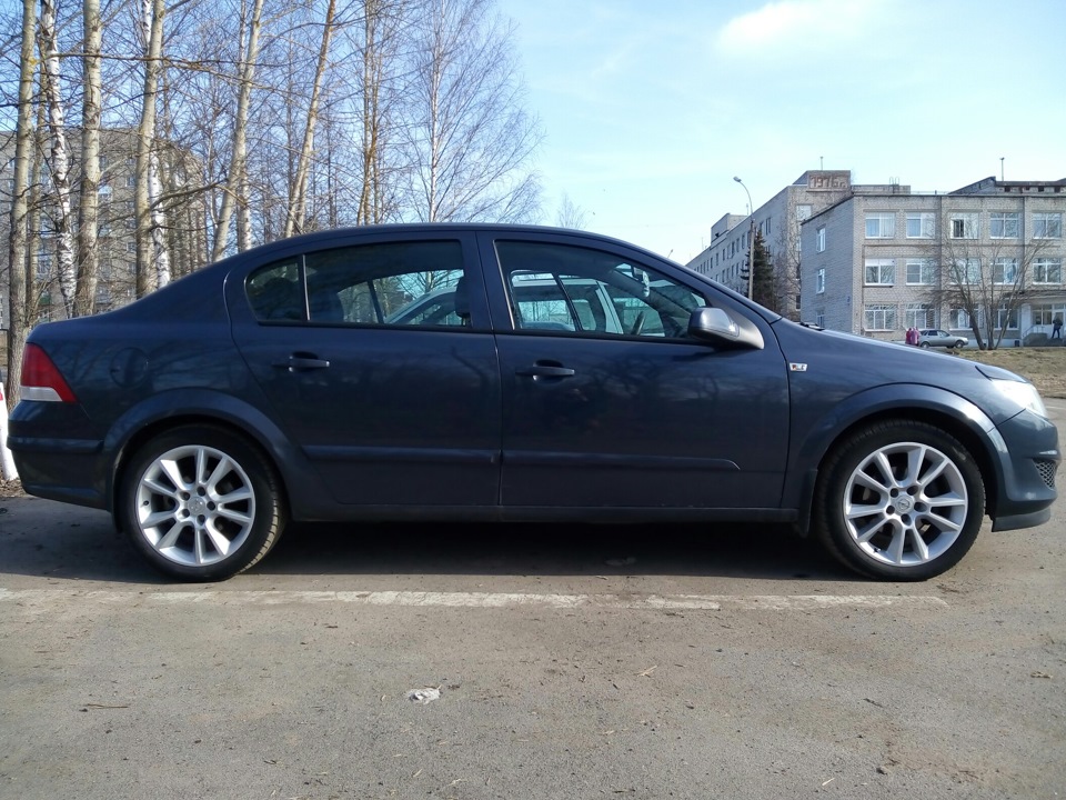 Мужские лабутены — Opel Astra H, 1,8 л, 2008 года | колёсные диски | DRIVE2
