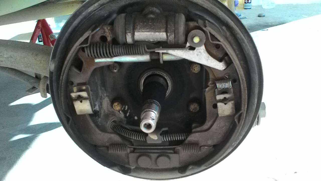 задние (барабанные) тормоза. промывка и обслуживание — Subaru Vivio, 0 ...