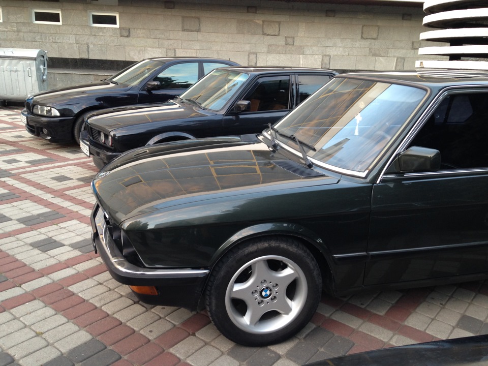 Vstrecha Bmw Club Lutsk 28 09 2014 Bmw 5 Series 2 4 L 1985 Goda Na Drive2