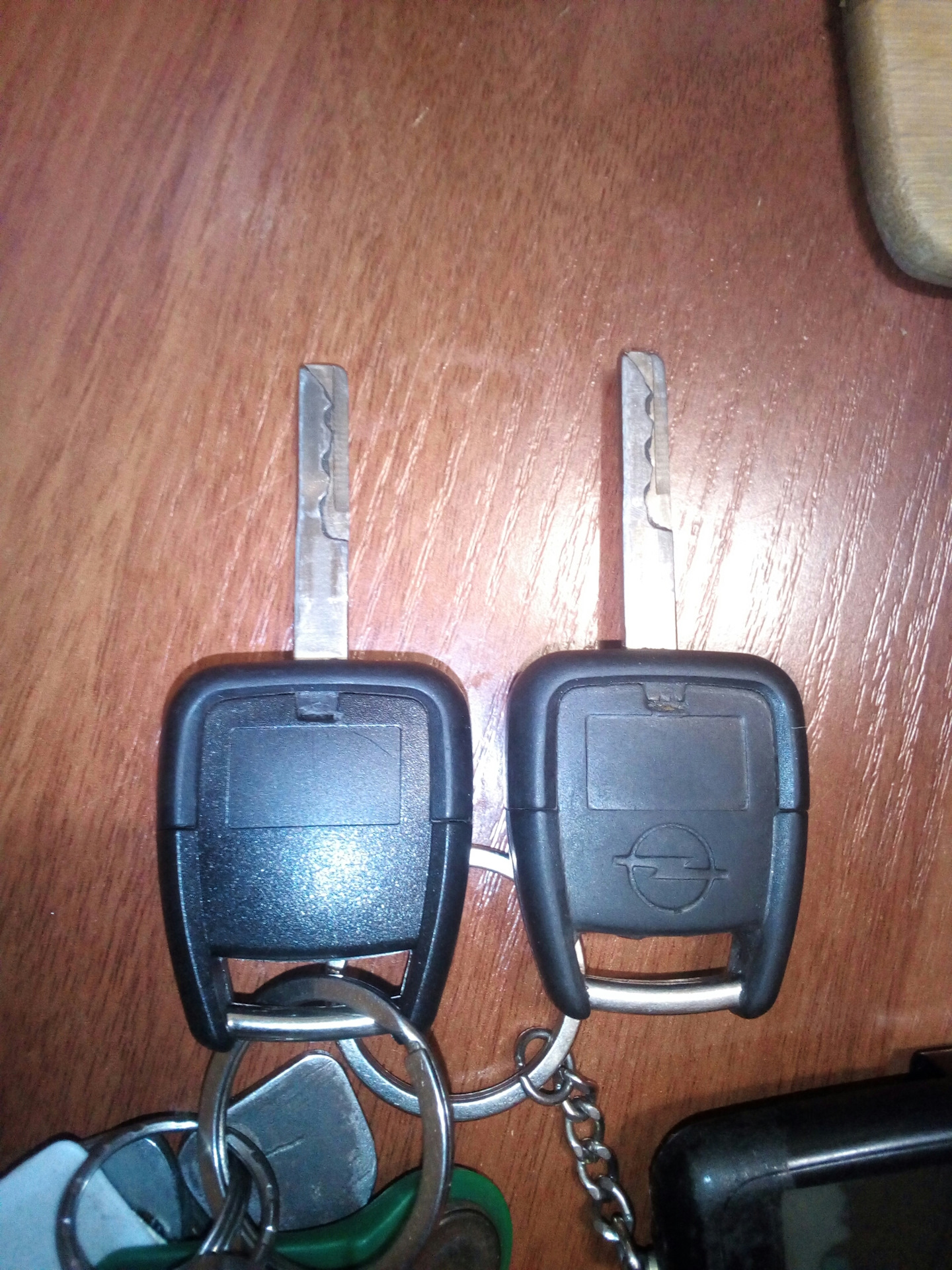 Ключи опель вектра б. Ключ зажигания Opel Omega b. Ключ Опель Омега. Ключ зажигания Opel Frontera. Ключ Опель Вектра с.
