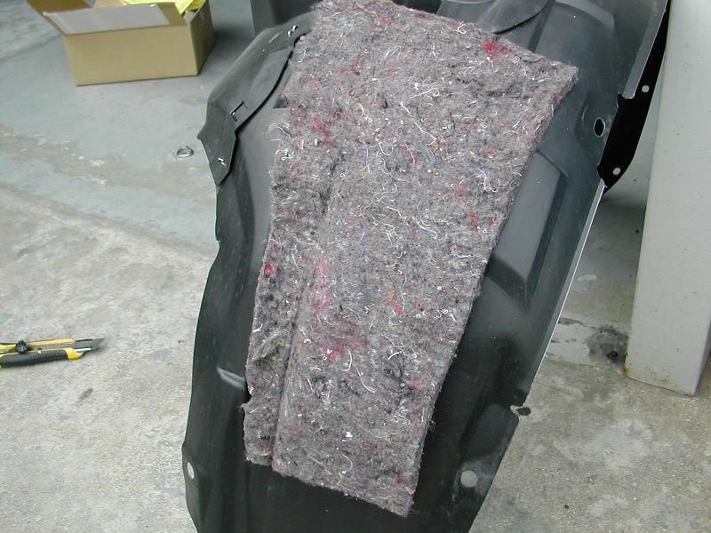 Шумоизоляция арок ауди а4 б8. Шум подкрылок. Шум подкрылок. Masterwax am 117 антишум жидкие подкрылки акриловая мастика. Шум подкрылок.