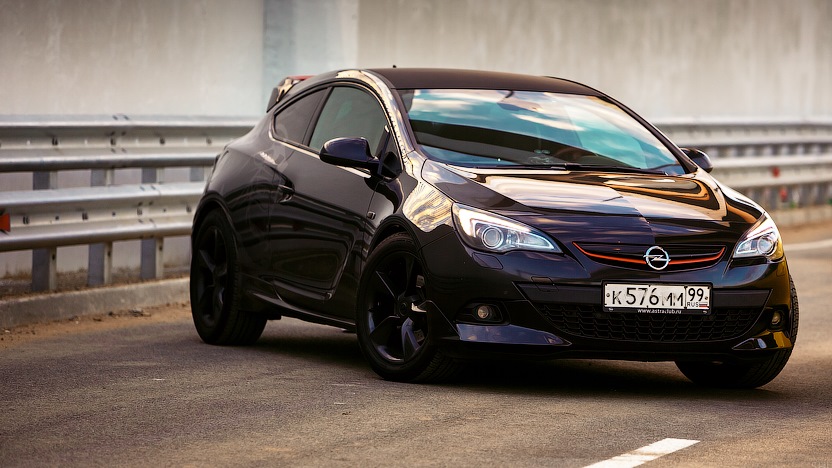 Opel Astra GTC 2014