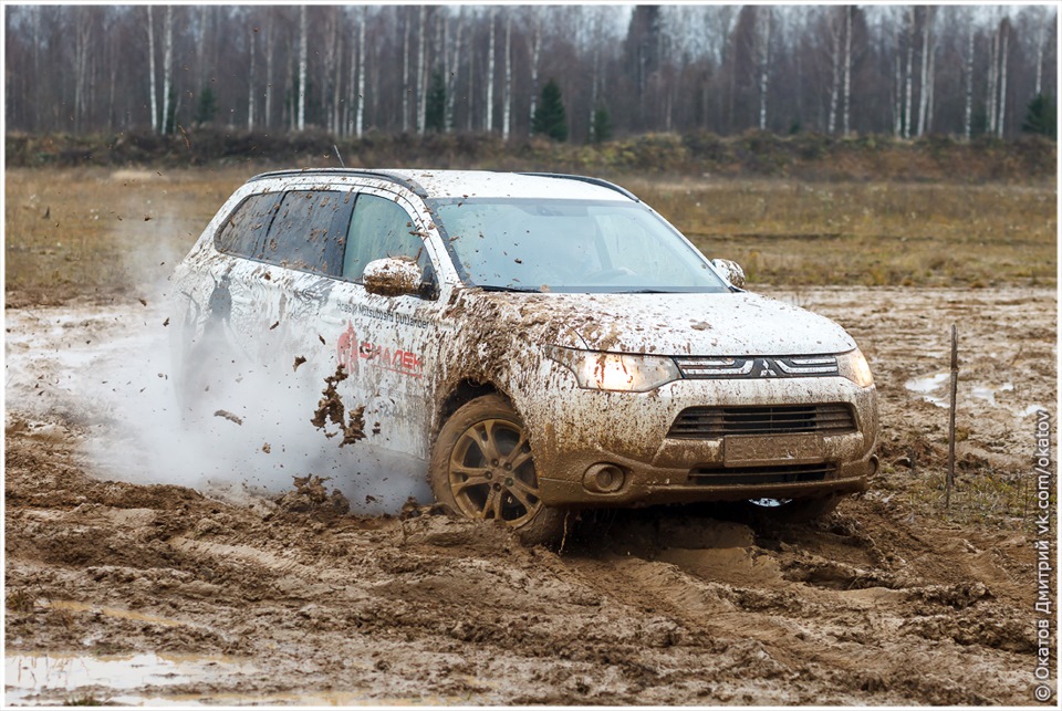 тест грязь. митсубиси л200 в лесу. Opel frontera бездорожье. 2 на внедорожных колесах r18. Suzuki по грязи.