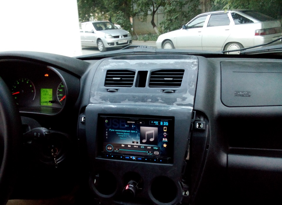 консоль #5 — Lada Гранта (1G), 1,6 л, 2012 года | тюнинг | DRIVE2