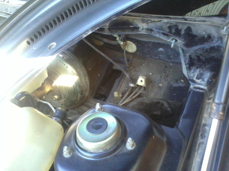 31) Тросик сцепления — Lada 21102, 1,5 л, 2004 года | своими руками ...