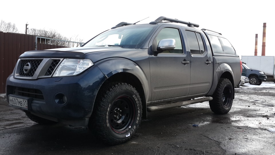 Размер шин патфайндер. Nissan Navara 33 колеса. 265 70 R17 Ниссан Навара. Nissan Navara 2.5 МТ, 2008. Ниссан Навара 275 70 r16.