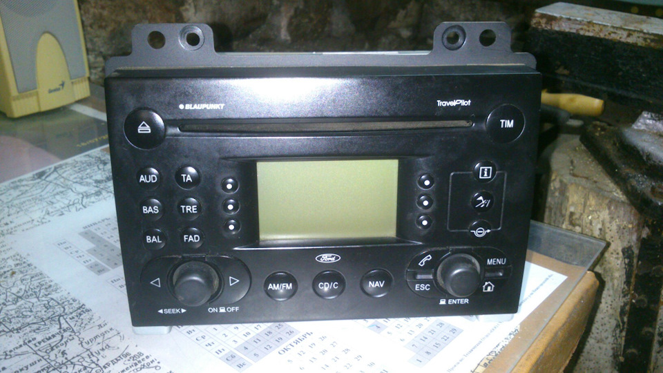 Кто знает как эта магнитола называется? Нужен aux! — Ford Fusion, 1,4 л