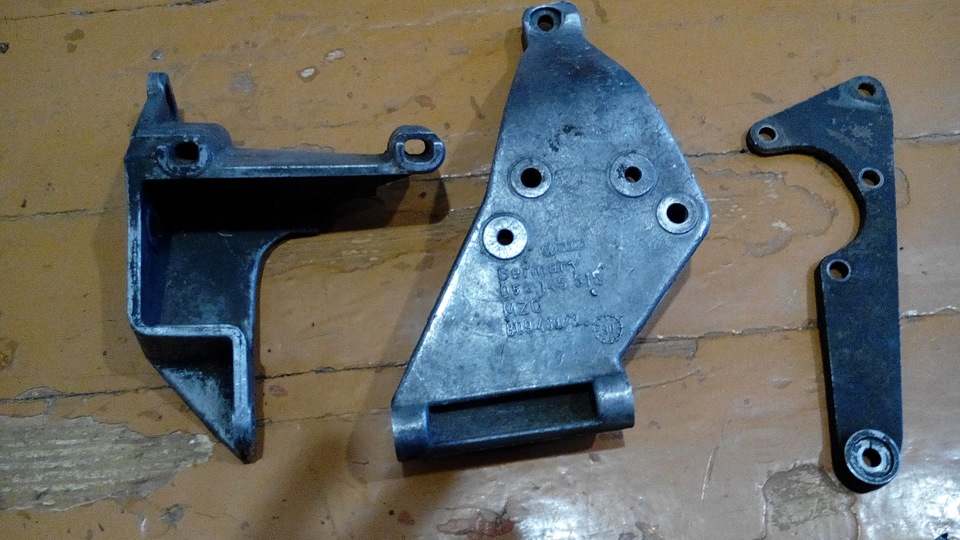 крепление гур. кронштейн насоса гур змз 402. крепление гур. крепление гур. кронштейн гур змз 402.