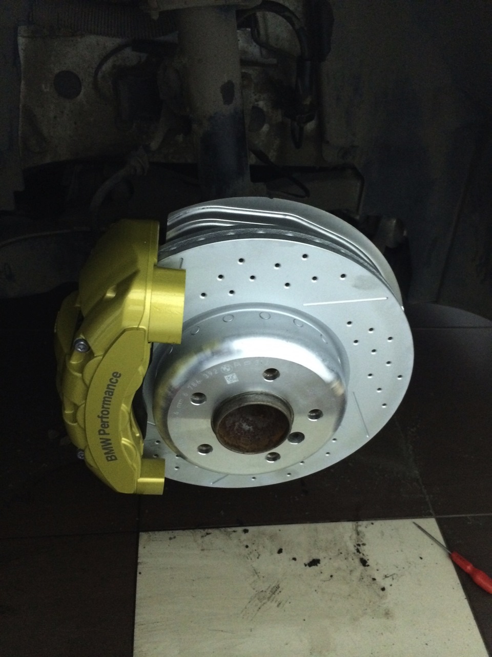 Установка Bmw Performance Brake KIT — BMW 1 Series Coupe (E82), 3 л ...