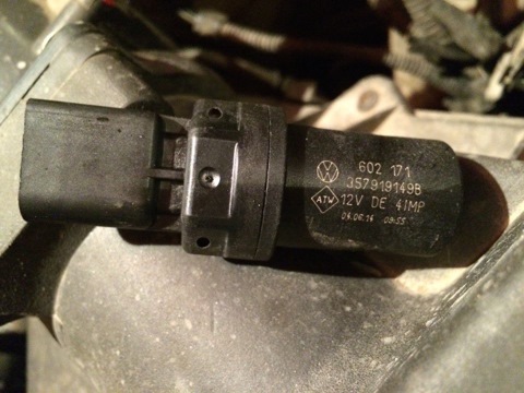 357919149B Датчик скорости (электрон. спидометр) / AUDI, SEAT, SKODA ...