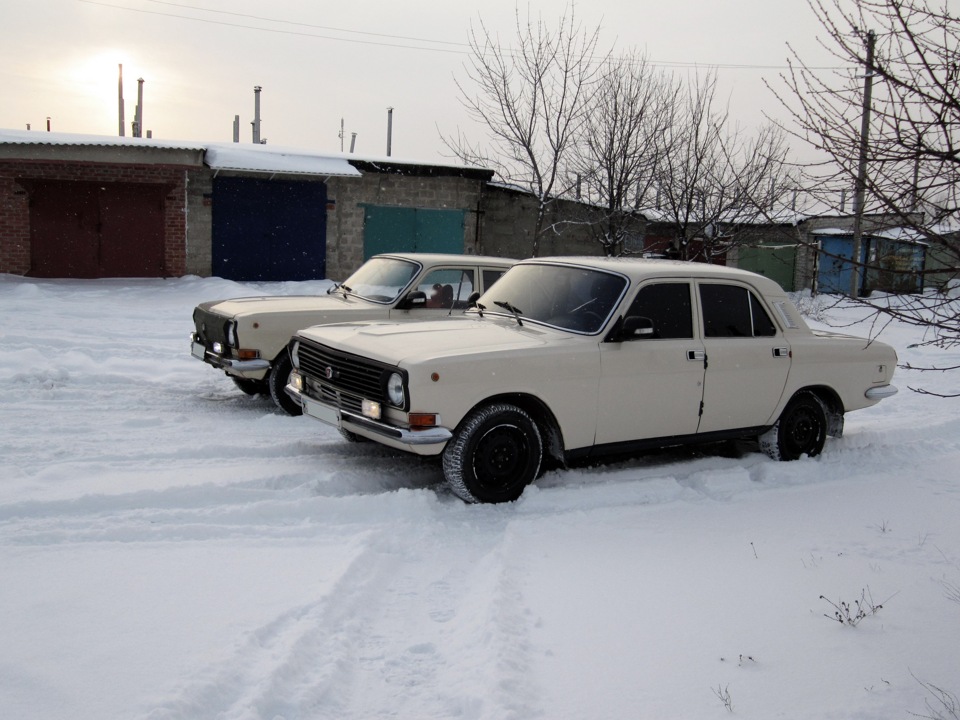 Зимний газ. ГАЗ 2410 SL. Волга 24 зимой. Зима ГАЗ возможно 4000$. ГАЗ 24 зимой на телефон.