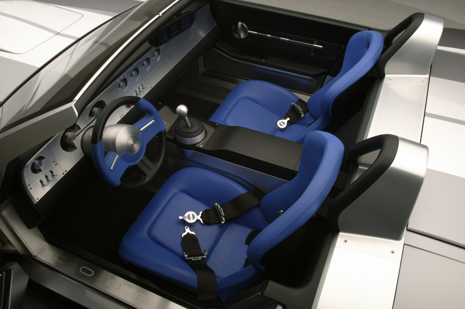 Ford shelby cobra concept. Шелби Кобра концепт. Ford Shelby Cobra Concept салон. 2005 Ford Shelby gr-1. Ford Shelby gr1 Concept
