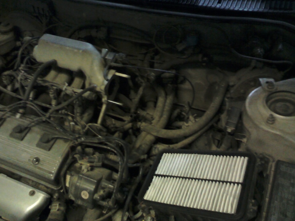 Чистка заслонки дросселя. — Toyota Corolla (110), 1,5 л, 1995 года ...