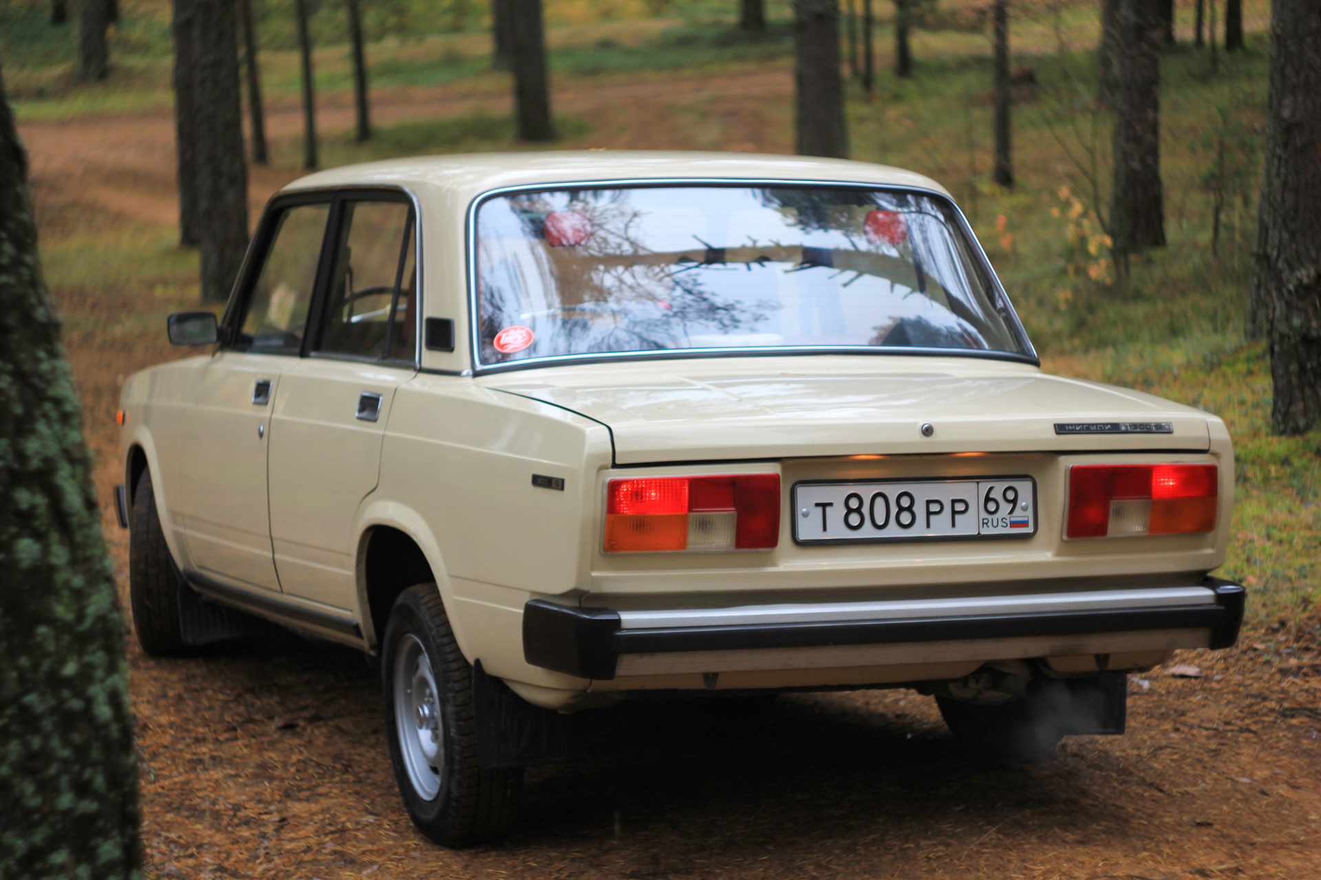 Плюсы ваза. Лада 2105 1300s. ВАЗ 2107 1300s. ВАЗ 2105 SL. Lada 1300s.