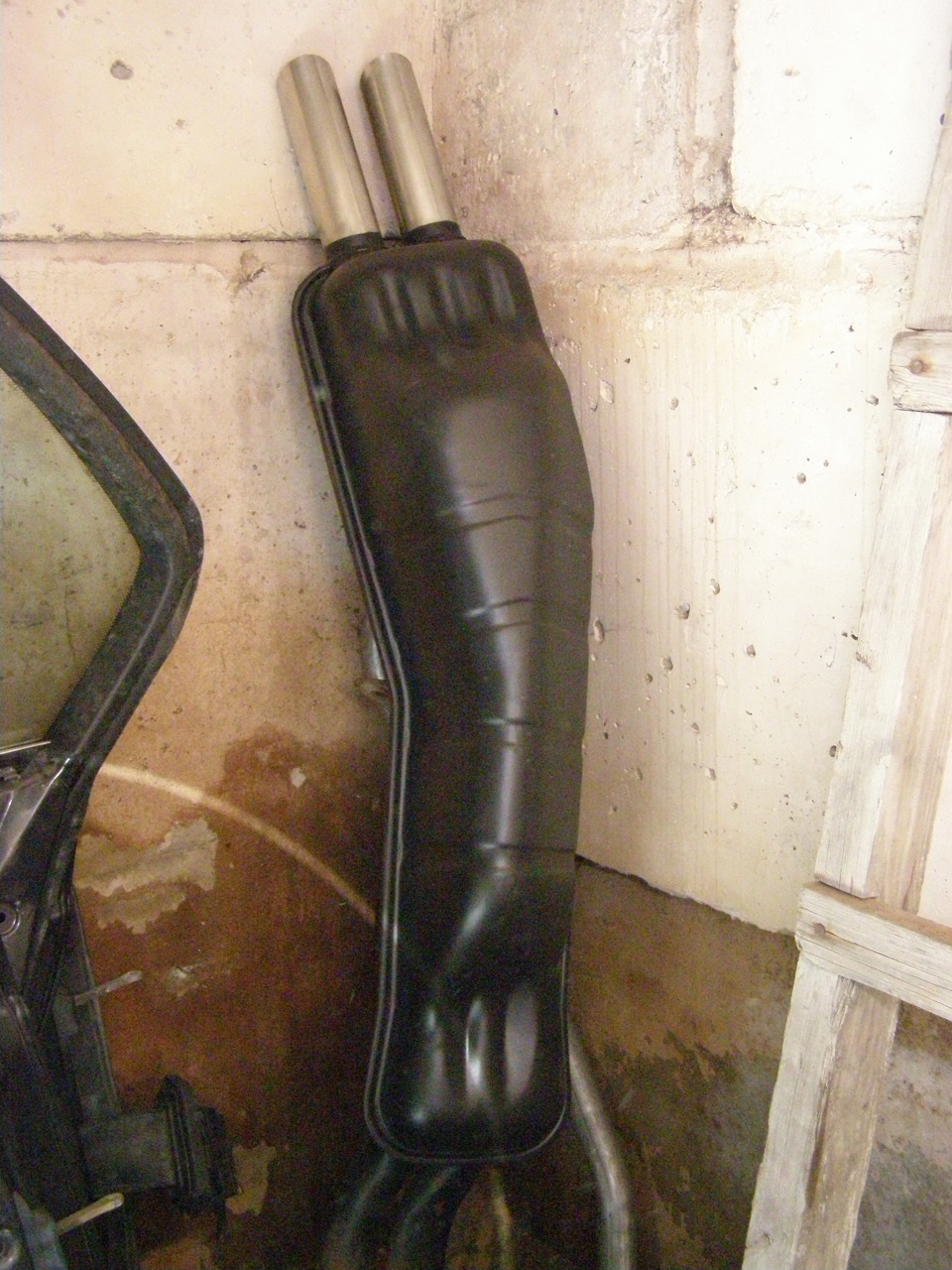 Фото в бортжурнале BMW 7 series (E32)