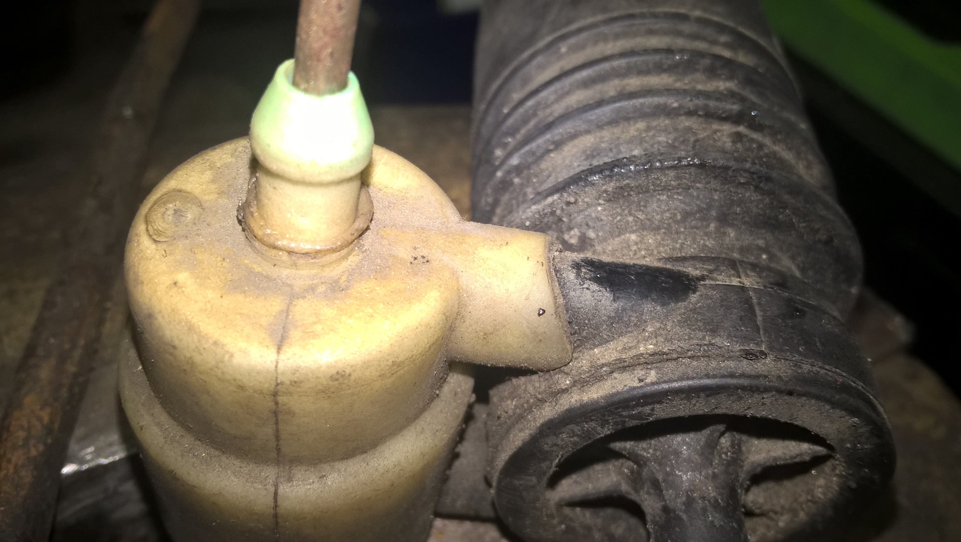 Насос омывателя стекол.Хитрый! — Audi Allroad (C5), 2,7 л, 2001 года ...