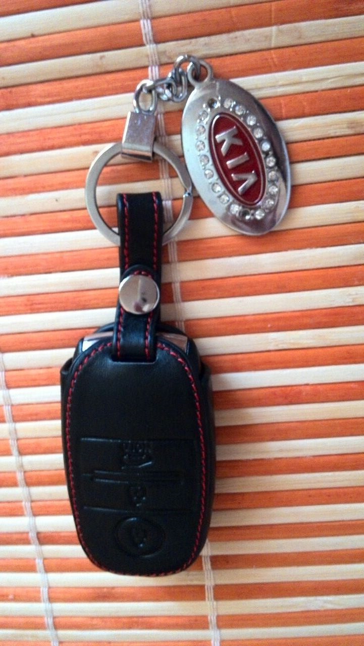 Чехол для ключа — KIA Cerato (3G), 2 л, 2015 года | аксессуары | DRIVE2