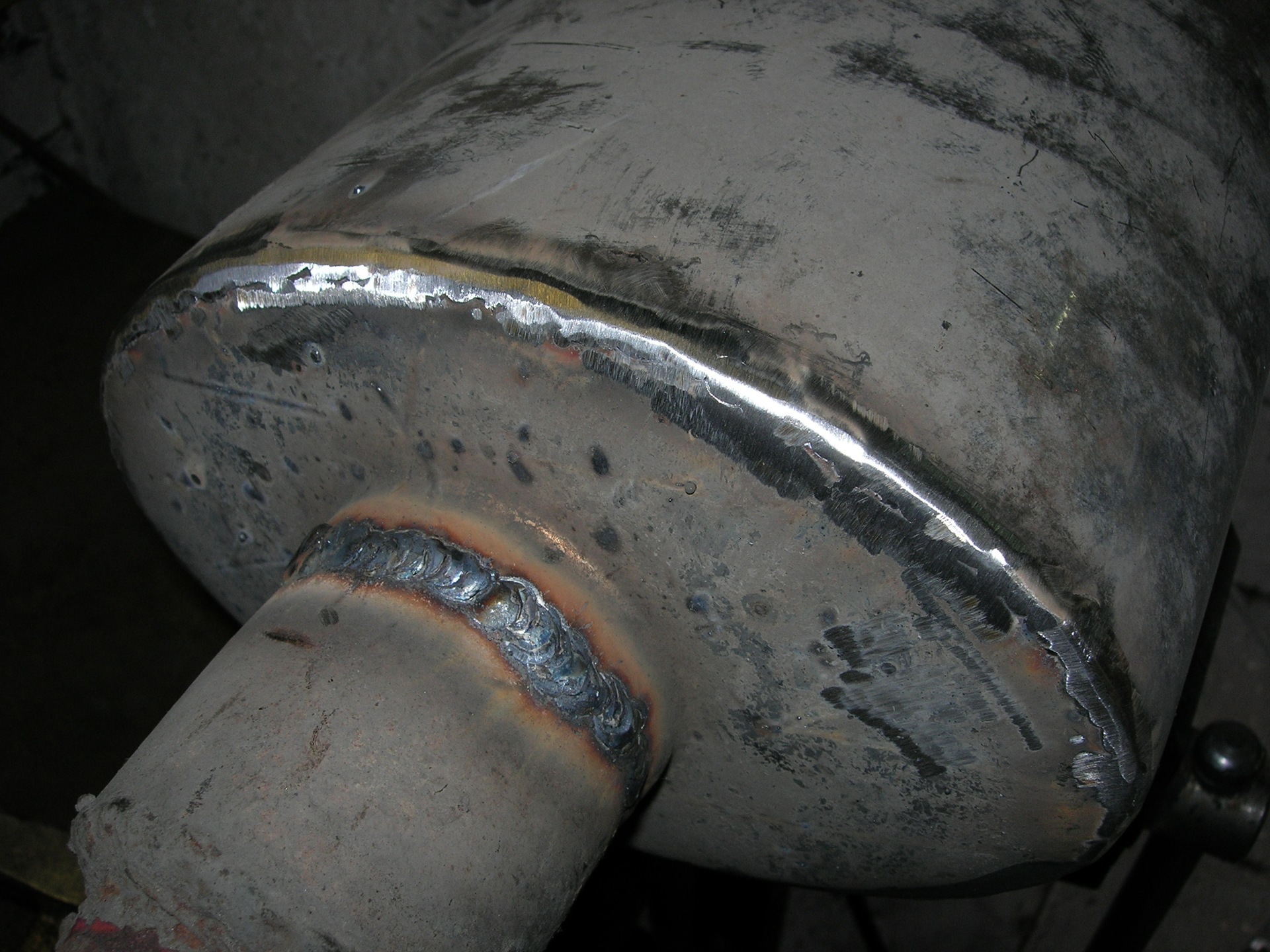 repair of the exhaust line  - Toyota Carina 18 L 1996