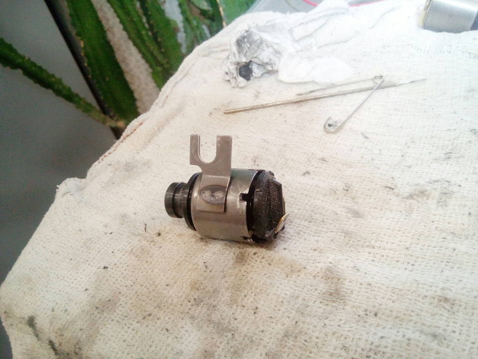 Соленоид (электроклапан) блокировки гидротрансформатора A4LD — Ford ...