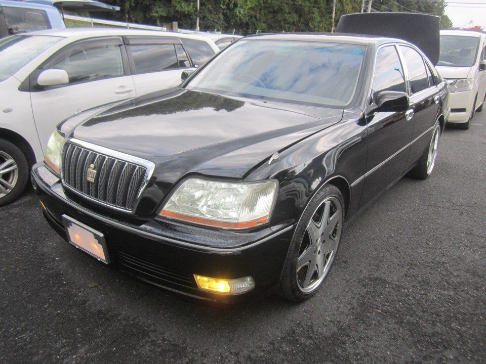 Toyota Crown Majesta uzs171