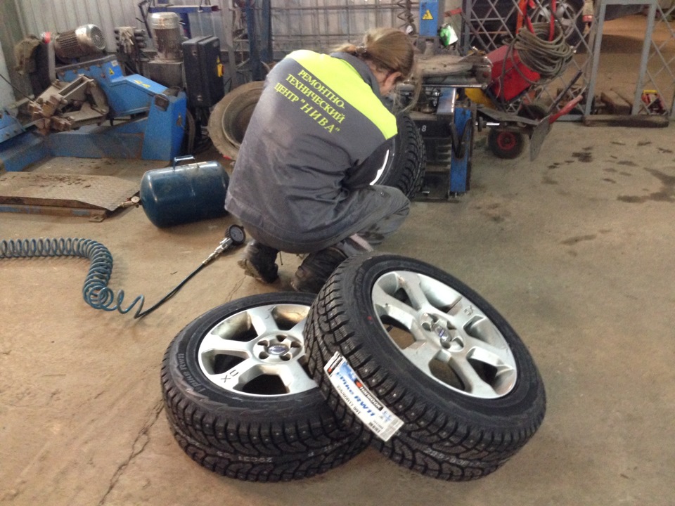 Х[***]УКом ХАККУ. — Volvo XC70 III, 2,4 л, 2009 года | шины | DRIVE2