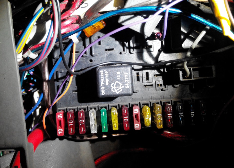 Веерные форсунки омывателя лобового стекла + реле дворников с ...