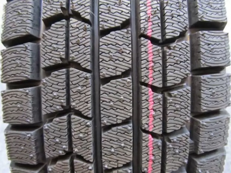 Зимние шины данлоп ds. Dunlop ds 3. Graspic ds3. Dunlop graspic ds3 205/55 r16. Данлоп граспик липучка.