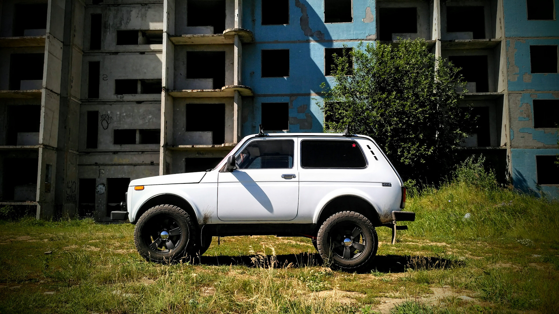 Lada 4x4 3D 1.7 бензиновый 2011 | Шершавая на DRIVE2