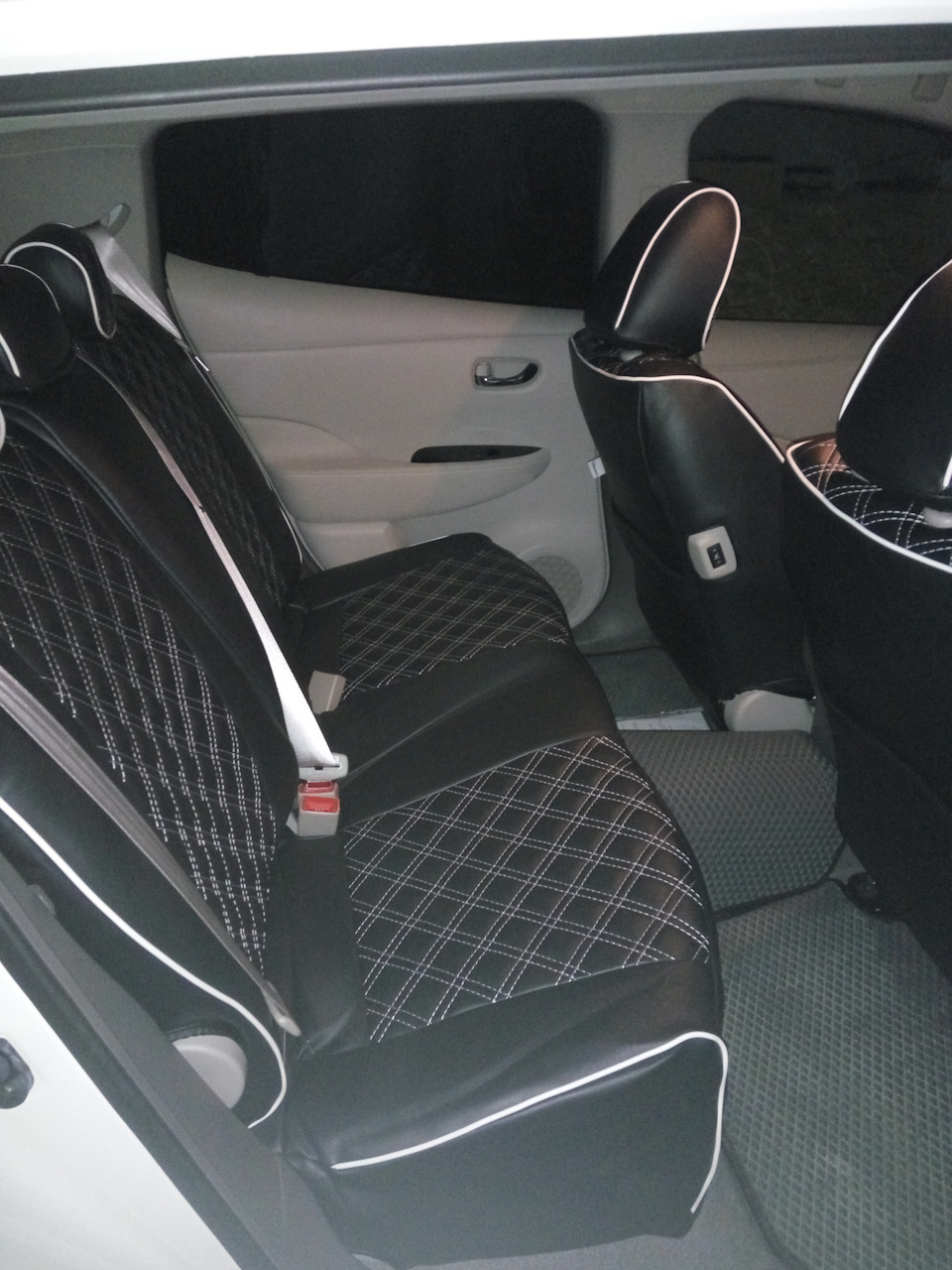 Японские чехлы Clazzio QUILTING одеты. Во сколько обошлись? — Nissan ...