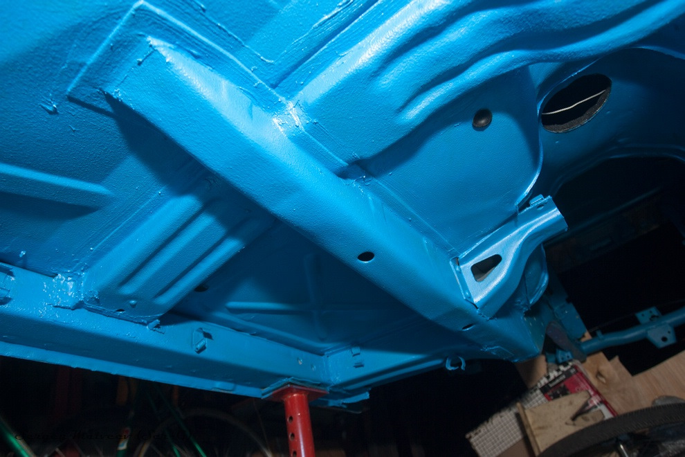 гранд старекс днище. покраска днища. днище ваз 2105. полиуретан для днища авто. трубки на днище газ 24 волга.